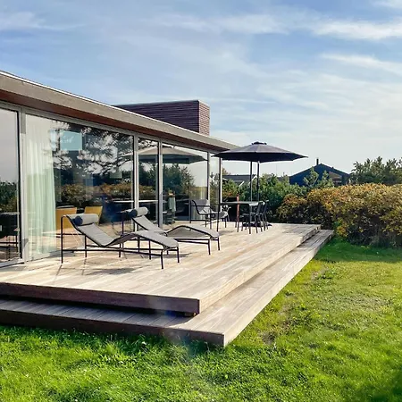 Beautiful In With House Sea View